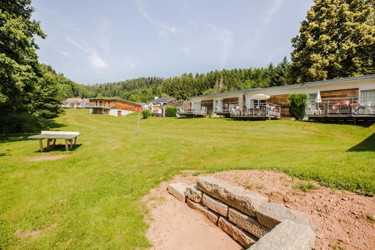 Vvf Les Fontaines Des Vosges Hotel Saales Luaran gambar