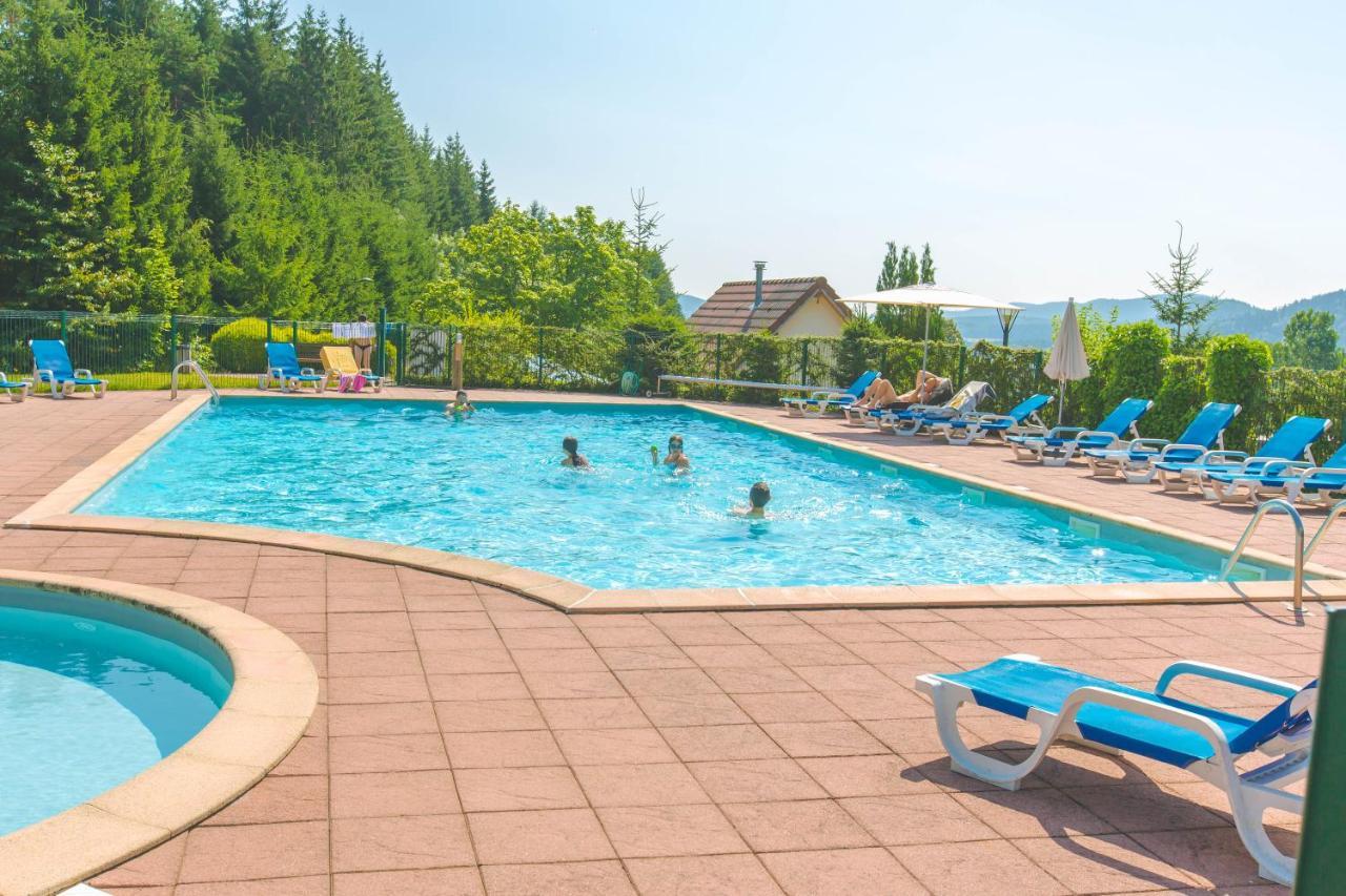 Vvf Les Fontaines Des Vosges Hotel Saales Luaran gambar
